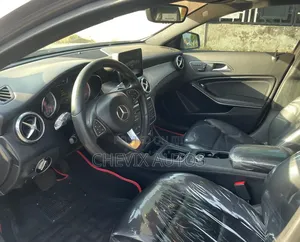Mercedes-Benz GLA 250 2017 Gray