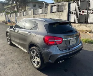 Mercedes-Benz GLA 250 2017 Gray