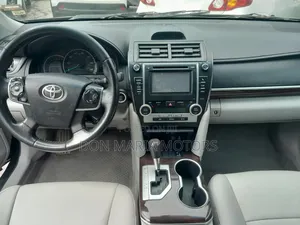 Toyota Camry XLE 4dr Sedan (2.5L 4cyl 6A) 2012 Black