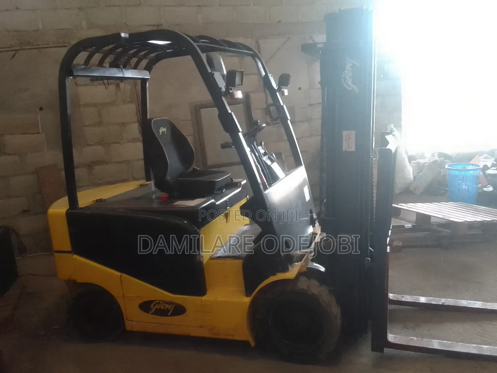 Learn How to Operate a Forklift Like a Professional.