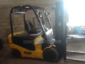 Learn How to Operate a Forklift Like a Professional.