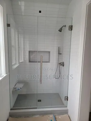 Clear Glass Shower Cubicle