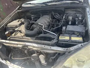 Toyota HiAce 2005 Silver