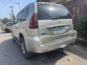 Toyota HiAce 2005 Silver