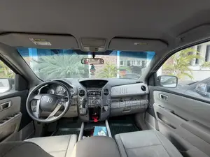 Honda Pilot 2012 Silver