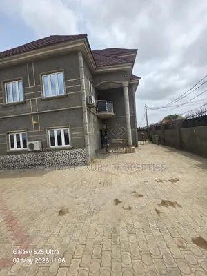 5bdrm Penthouse in Flourish Kapuwa, Lugbe District for rent