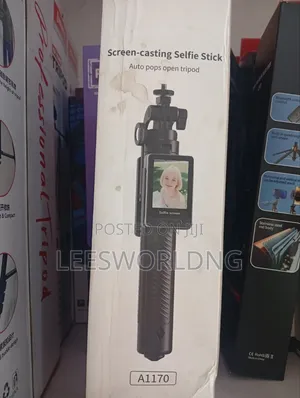 A117 Screen Casting Selfie Stick