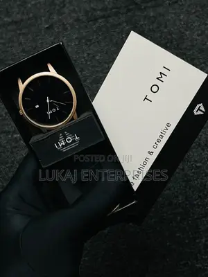 Tomi Simple Leather Watch