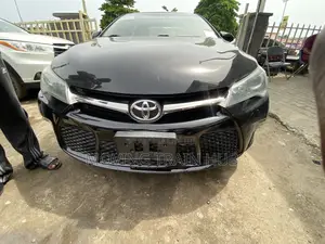 Toyota Camry SE 4dr Sedan (2.5L 4cyl 6A) 2015 Black