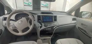 Toyota Sienna 2014 Silver