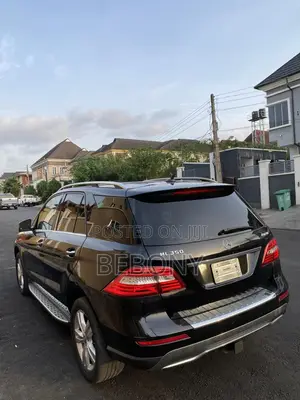Mercedes-Benz M Class ML350 4MATIC 4dr SUV AWD (3.5L 6cyl 7A) 2015