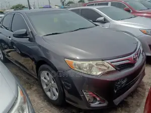 Toyota Camry LE 4dr Sedan (2.5L 4cyl 6A) 2014 Gray
