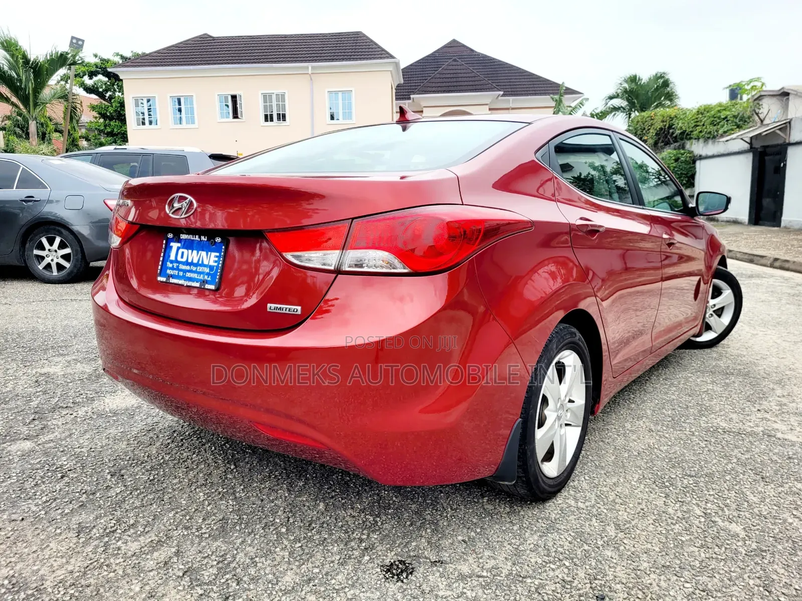 Hyundai Elantra 2012 Red