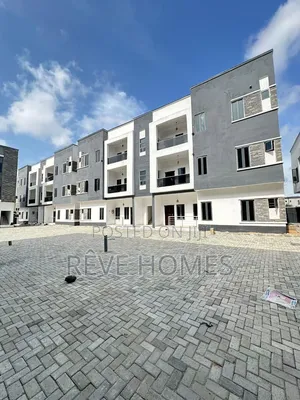 3bdrm Apartment in Mobil, Ilaje for sale