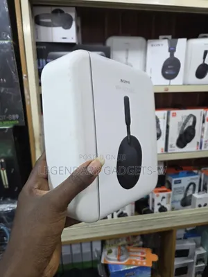 Brand New Sony Xm5