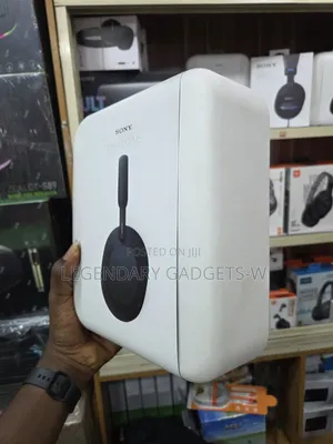 Brand New Sony Xm5