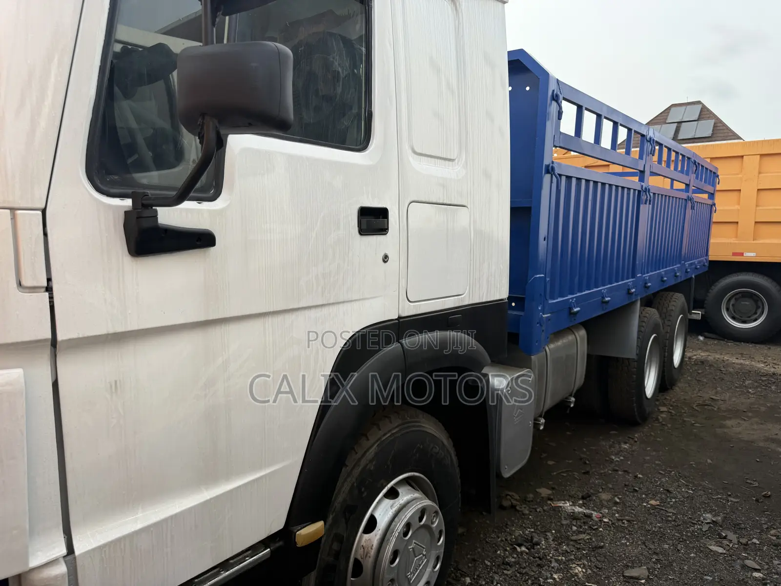 Howo Truck With Trailer Back.