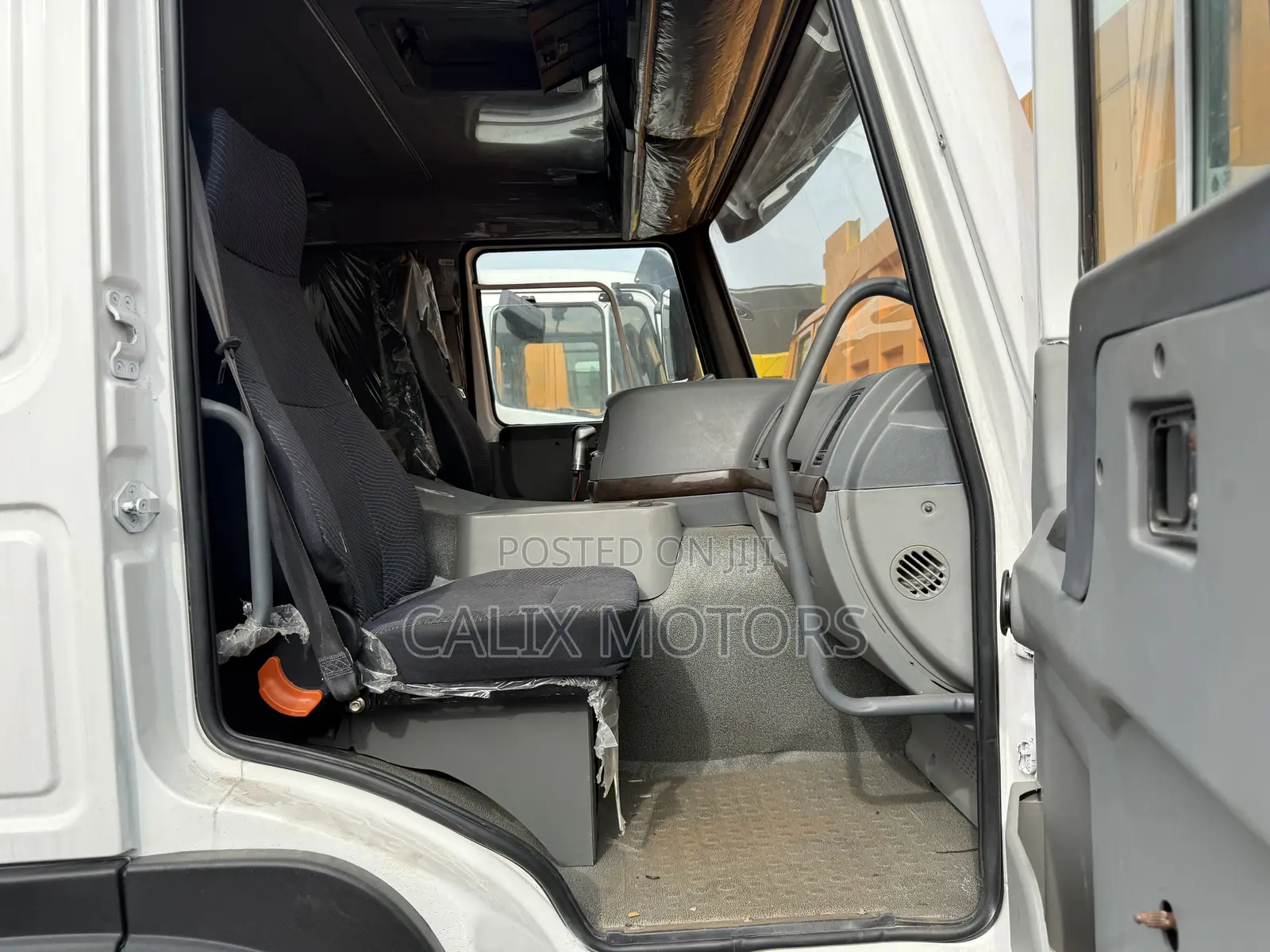 Howo Truck With Trailer Back.