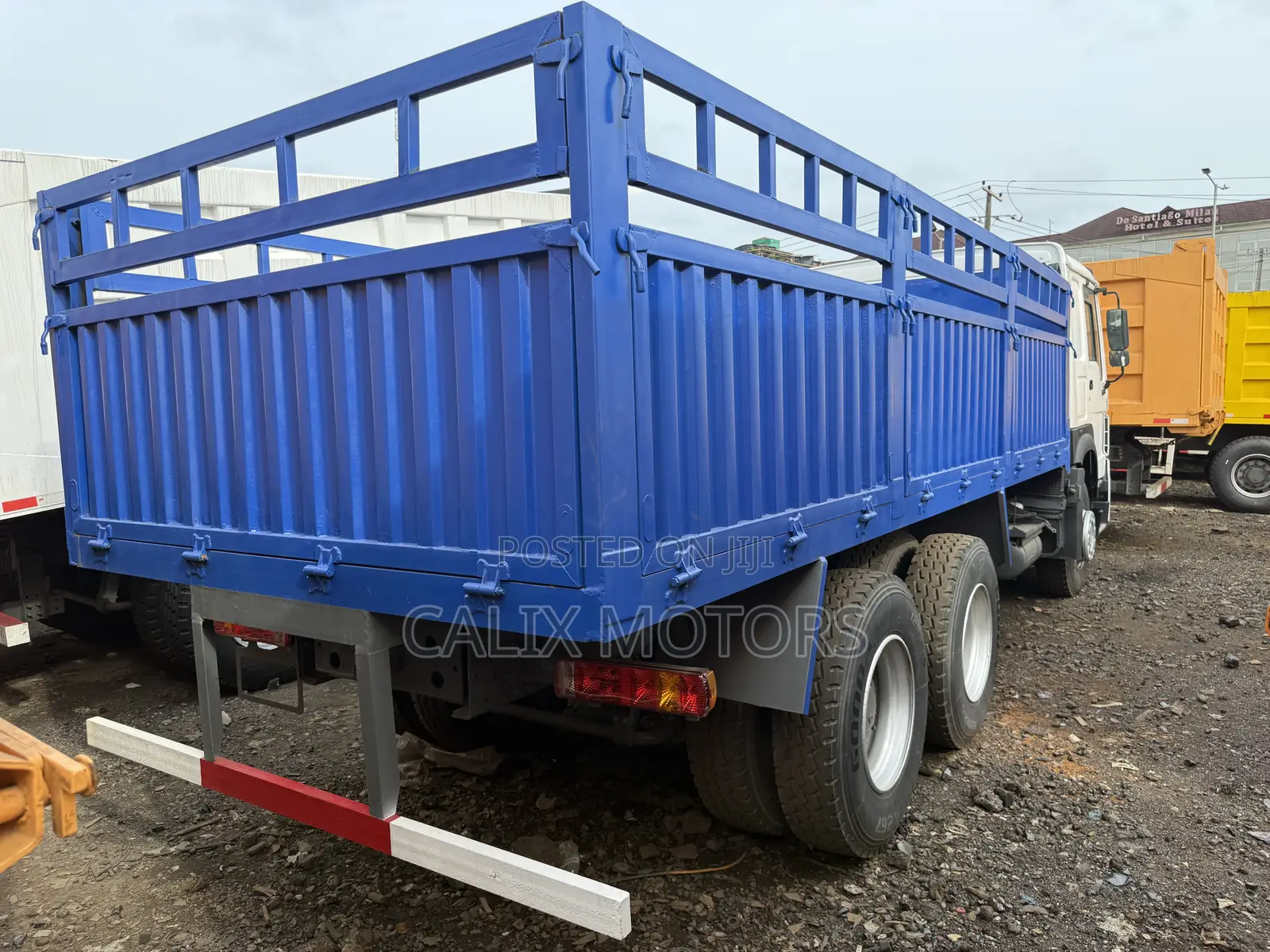 Howo Truck With Trailer Back.