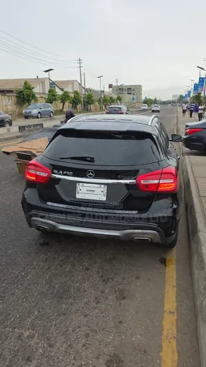 Mercedes-Benz GLA 250 2016 Black