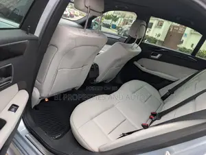 Mercedes-Benz E350 2016 Blue
