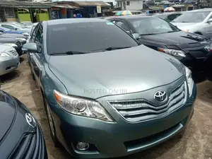 Toyota Camry LE 4dr Sedan (2.5L 4cyl 6A) 2011 Green