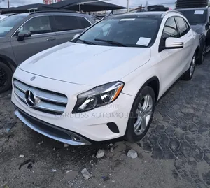 Mercedes-Benz GLA 250 2015 White