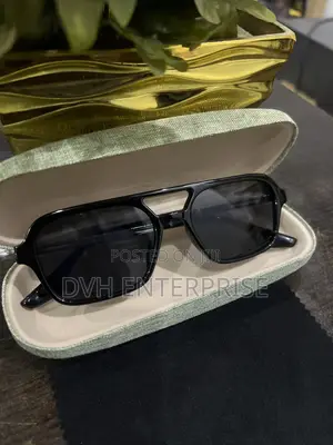 Black Aviator Sunglass