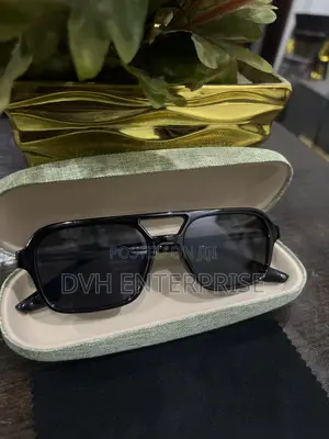 Black Aviator Sunglass