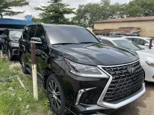 Lexus LX 2021 Black