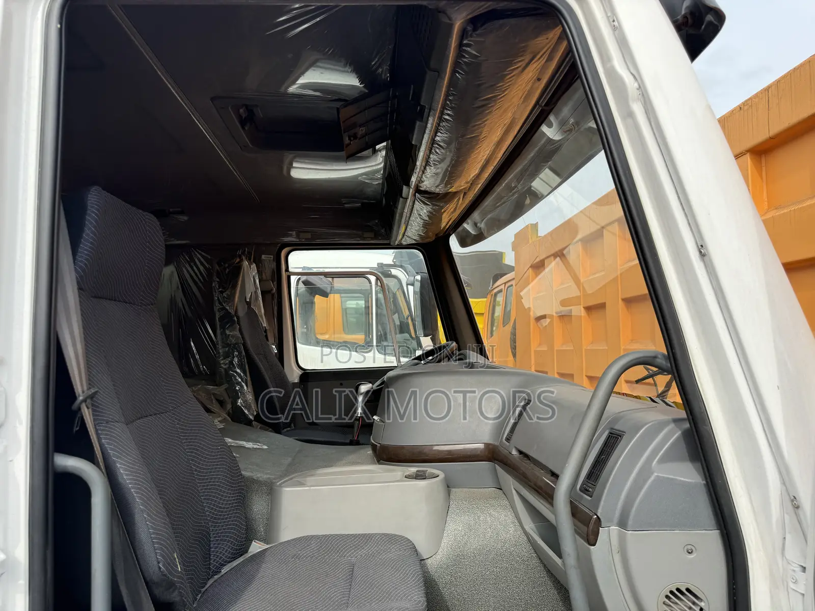 Howo Truck With Trailer Back.
