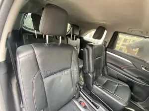 Toyota Highlander XLE 4dr SUV (3.5L 6cyl 6A) 2014 White