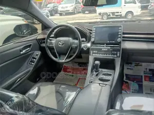 Toyota Avalon XLE 2021 Black