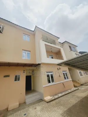 3bdrm Townhouse / Terrace in Gaduwa for rent