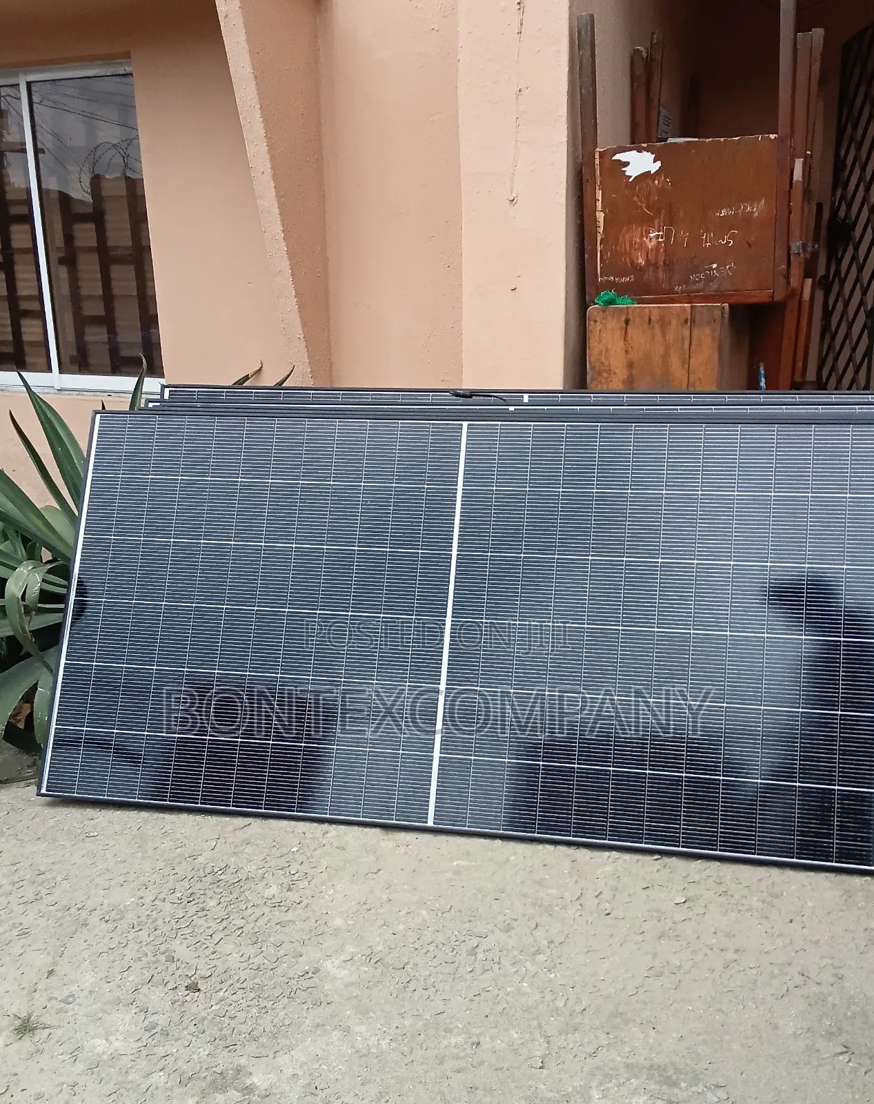 600 Watt Solar Panel