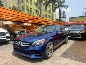 Mercedes-Benz C300 2020 Blue