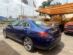 Mercedes-Benz C300 2020 Blue