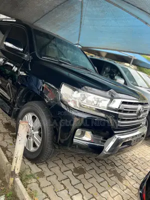 Toyota Land Cruiser 2015 Black