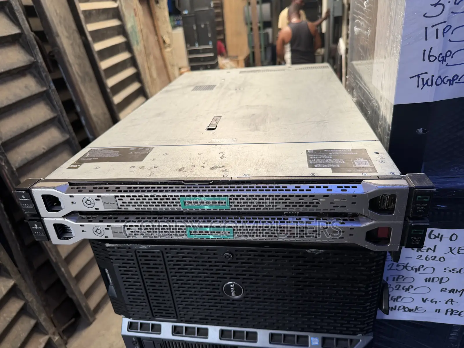 Server HP ProLiant DL360 Gen10 32GB Intel Xeon HDD 2T