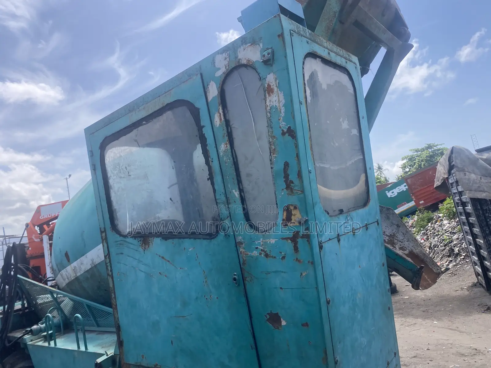 Self Loader Concrete Mixer 3.5 Cubics