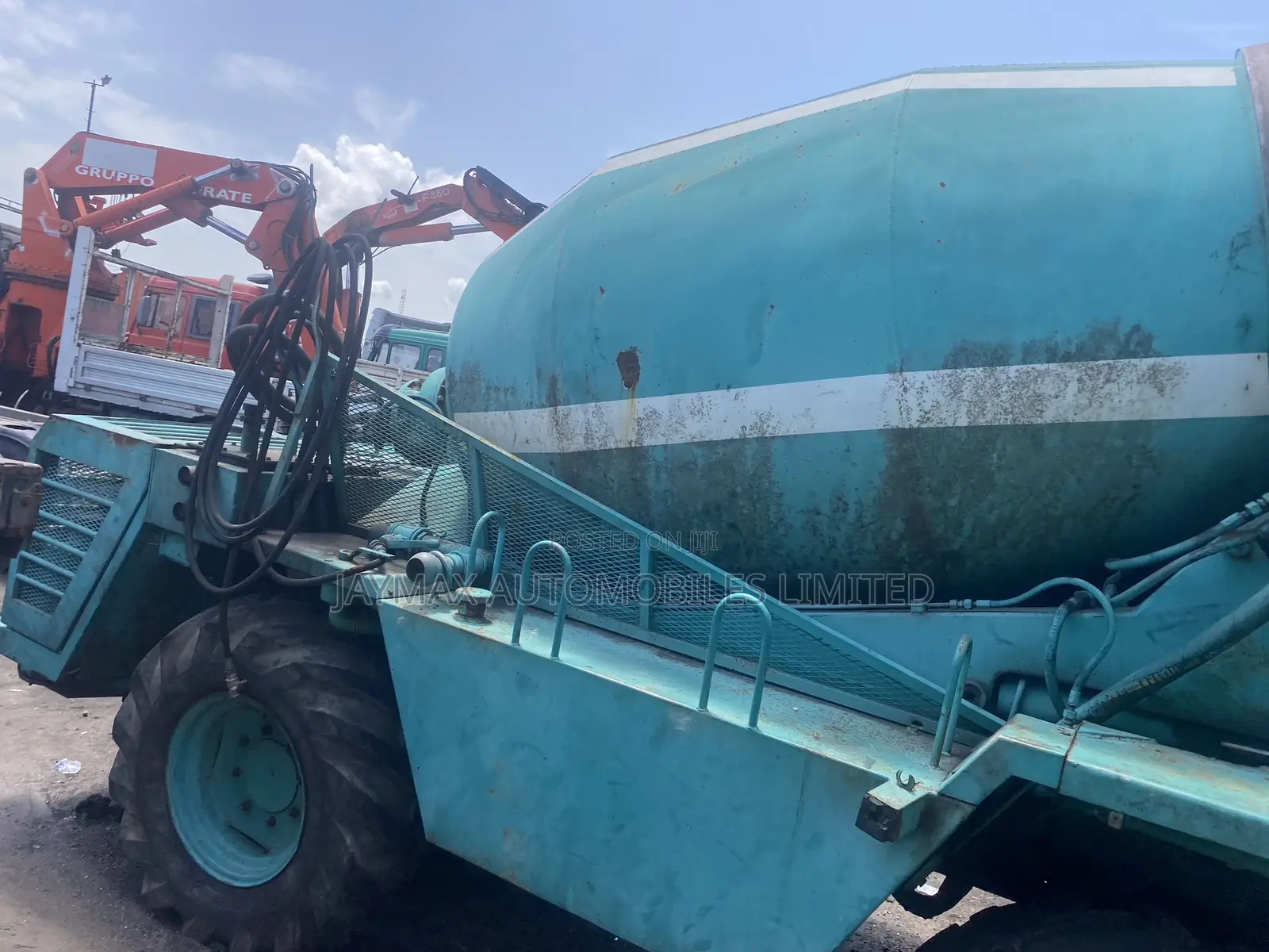 Self Loader Concrete Mixer 3.5 Cubics