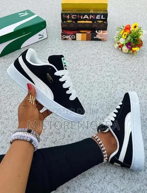 Puma Suede Sneakers