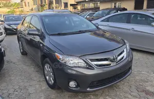 Toyota Corolla 2010 Gray