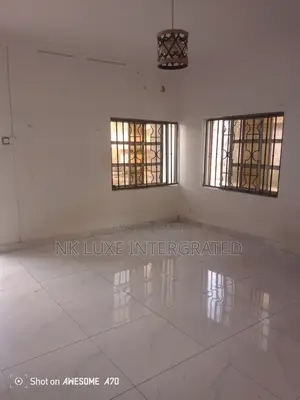 Mini Flat in Lekki Phase 2 for rent