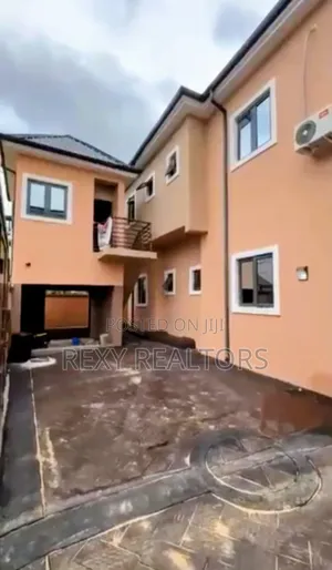 2bdrm Apartment in Eliozu for rent