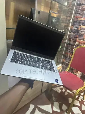 Laptop Dell Latitude 5330 16GB Intel Core i7 SSD 512GB