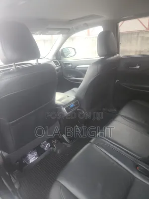 Toyota Highlander XLE 2019 Silver