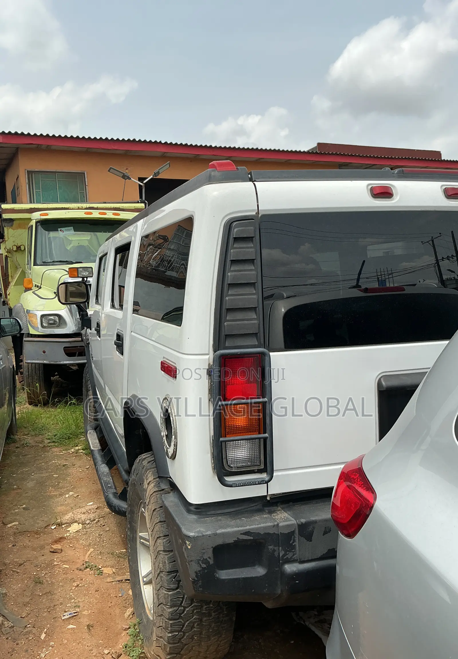 Hummer H3 2006 White