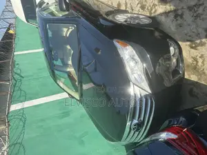 Toyota Avalon Limited Sedan FWD (3.5L 6cyl 6A) 2012 Black