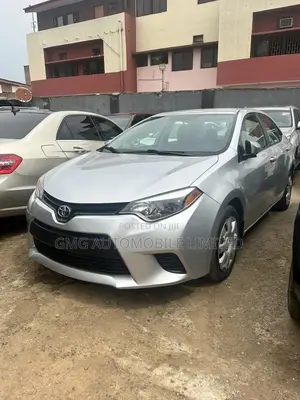 Toyota Corolla LE 4dr Sedan (1.8L 4cyl CVT) 2015 Silver